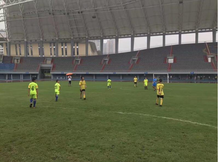 第一届“飞鸿杯”五人制足球挑战赛在奥体中心体育场成功举行