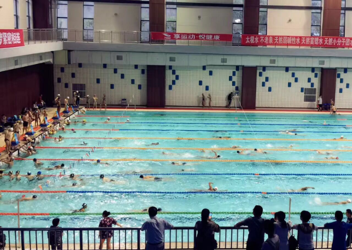 2017年全国少儿游泳分区赛（重庆赛区）在涪陵奥体中心游泳馆顺利开赛